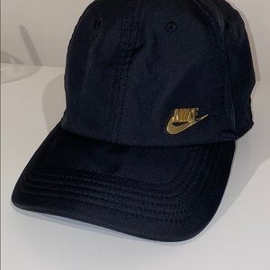 Nike gold logo hat